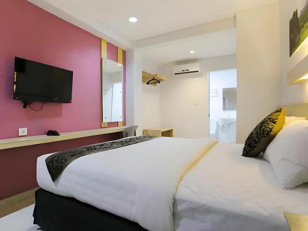 Life Puri Hotel Surabaya Gubeng Exterior foto